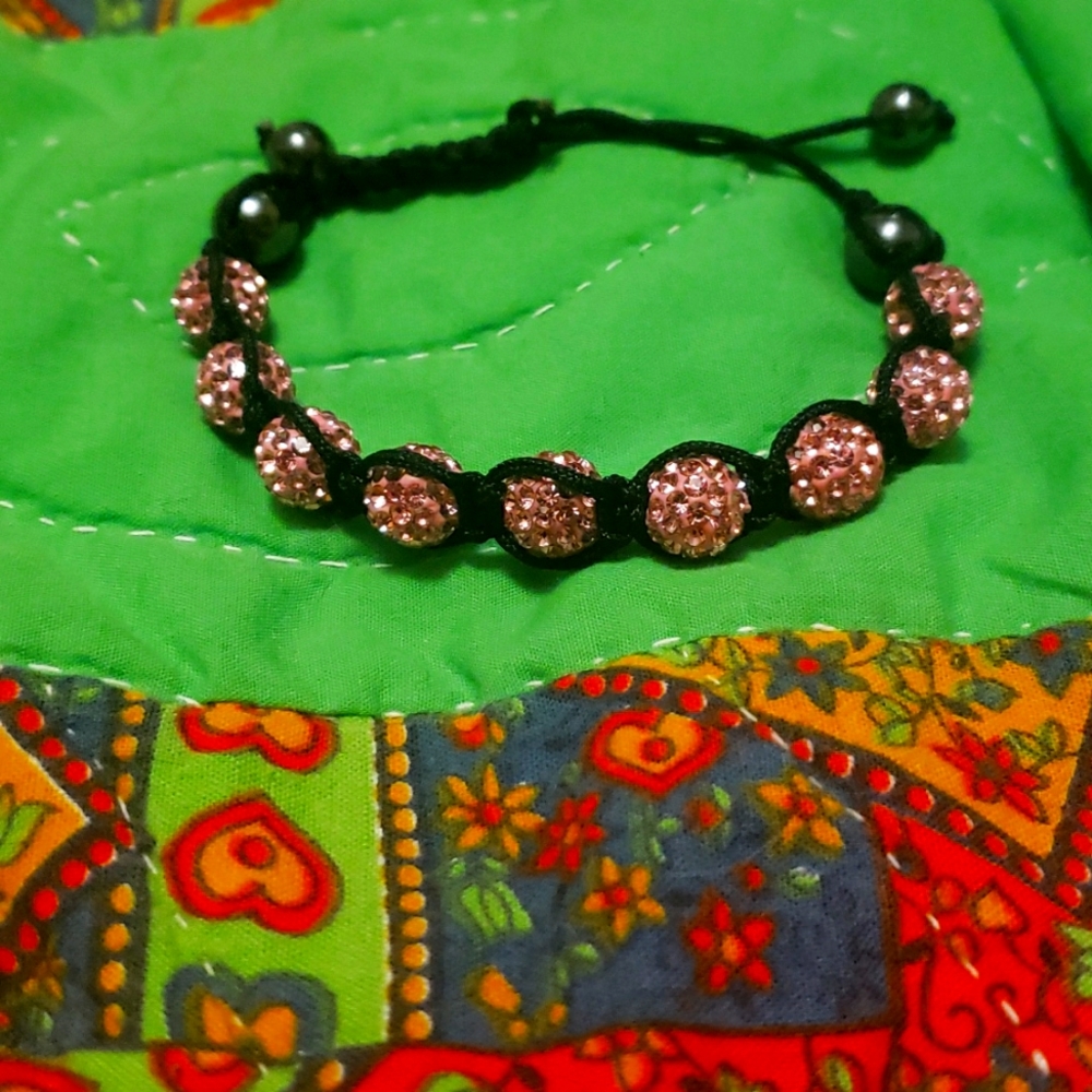 Pink adjustable bracelet